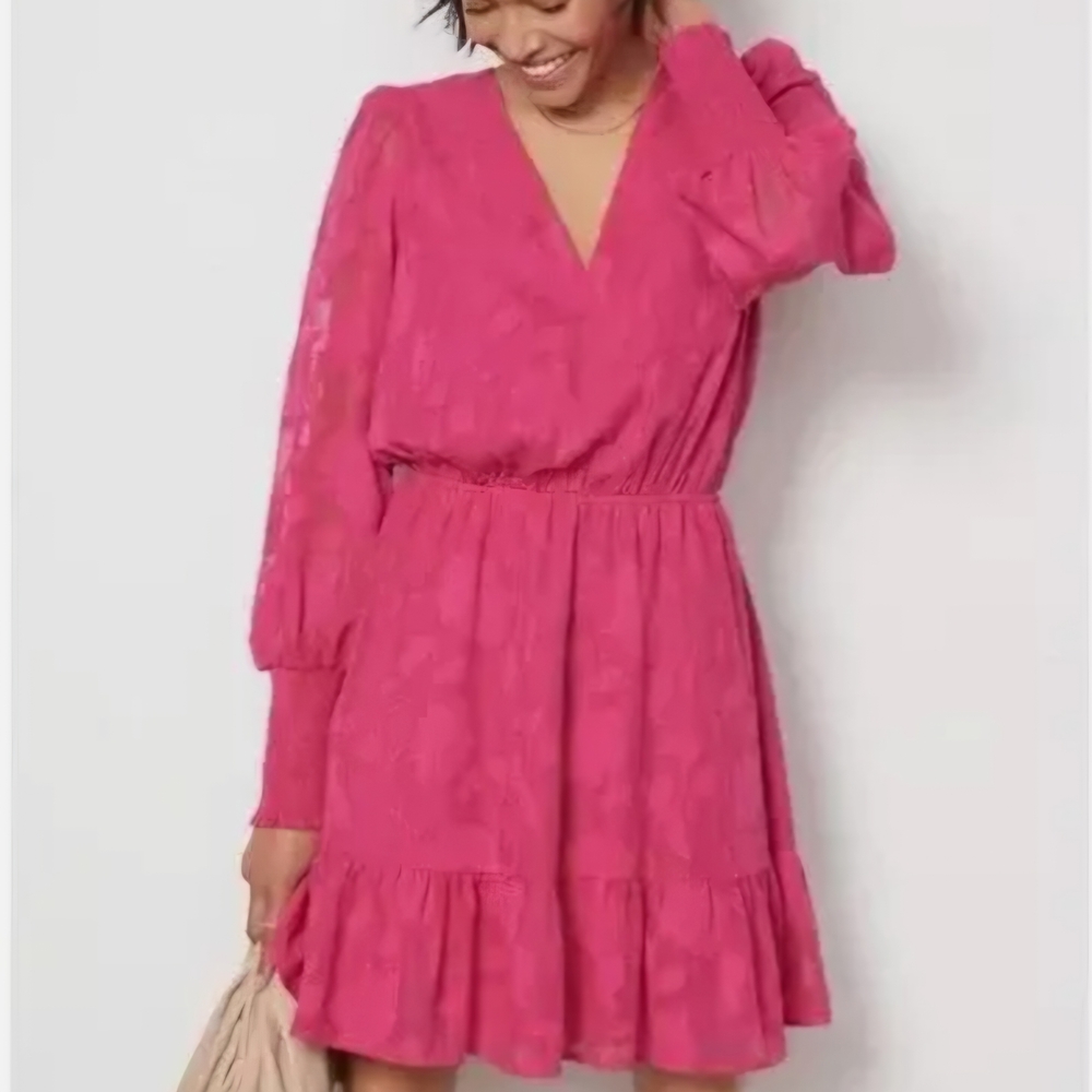 Elegant Pink V-Neck Dress
